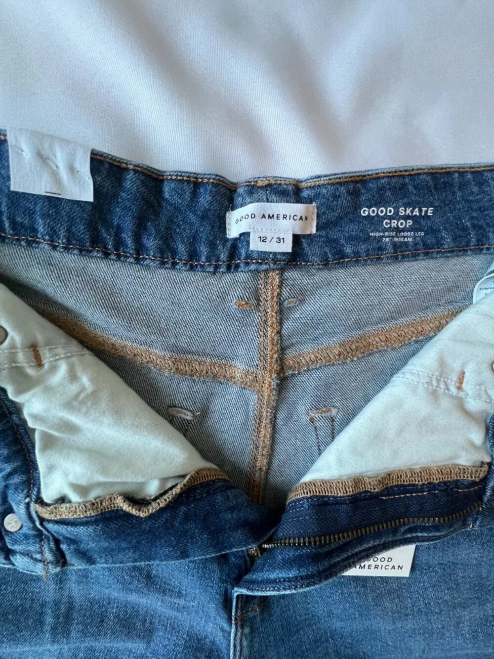 NWT Good American Size 12 Good Skate High Rise Cropped Loose Leg Jeans Raw Hem - Picture 7 of 16